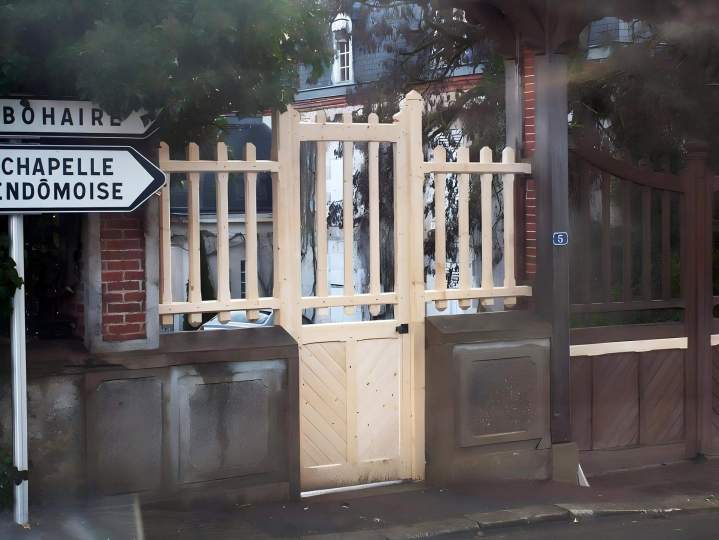 Nos artisans qualifiés sont spécialisés dans la fabrication et la pose de menuiseries aluminium.